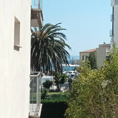 En Roses: Terraza, A/a, Wifi, Parking, 2ª Linea De Playa - Es-258-89 *