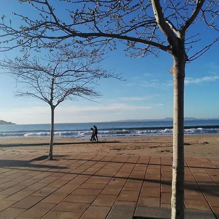 En Roses: Terraza, A/a, Wifi, Parking, 2ª Linea De Playa - Es-258-89 Apartment *