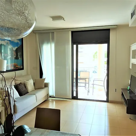 Apartment En Roses: Terraza, A/a, Wifi, Parking, 2ª Linea De Playa - Es-258-89 *